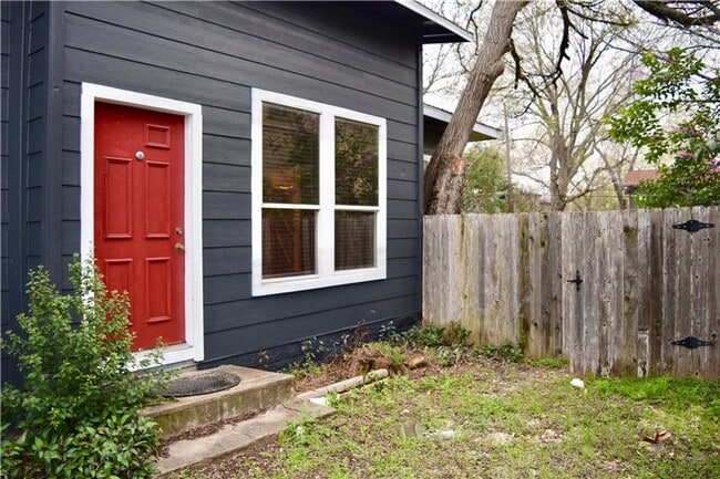 Building Photo - 611 Nelray Blvd