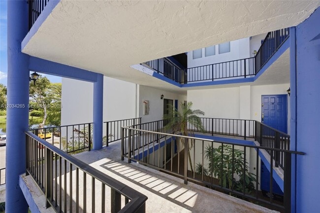 Building Photo - 6010 S Falls Cir Dr
