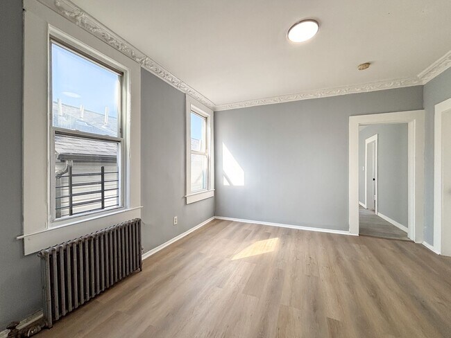Building Photo - 478 S 15th St