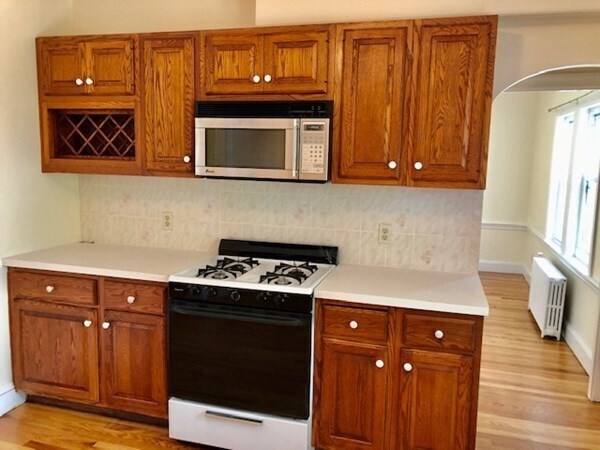 Building Photo - 12 Pinehurst St