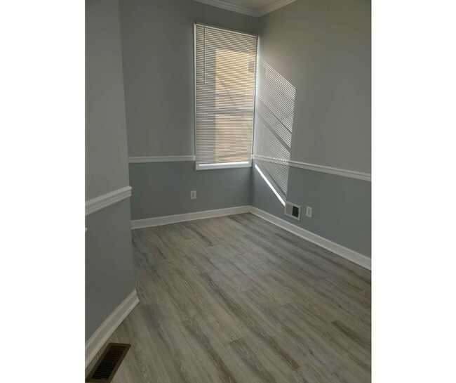 Building Photo - 3617 Springdale Ave