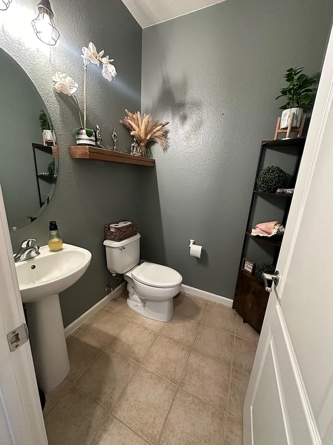 Downstairs Powder Room/Bathroom - 2052 Boccioni Ln