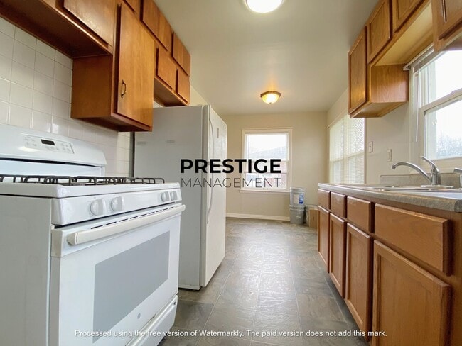 Building Photo - 3 Bedroom Home In Portage