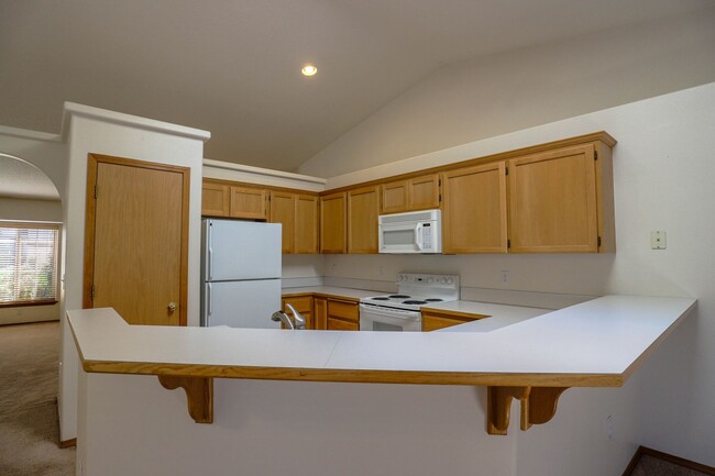 Building Photo - Welcome to the spacious one-level home in ...