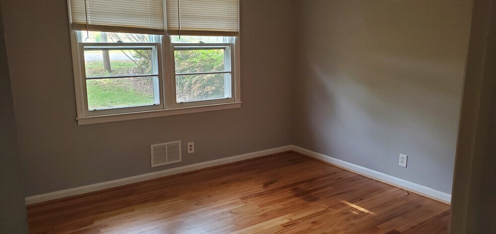 Building Photo - 116 W Decatur St