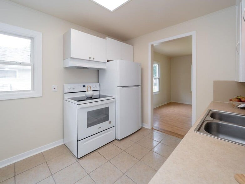 Building Photo - 1928 Eckener Dr