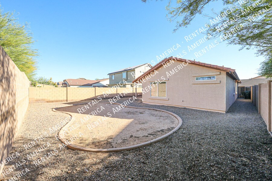 Building Photo - 138 N 153rd Ave