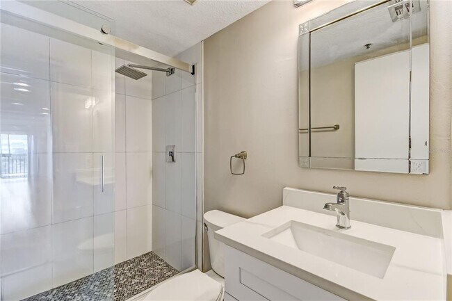 Building Photo - 204 Quayside Cir