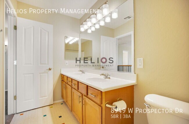 Building Photo - 8949 W Prospector Dr