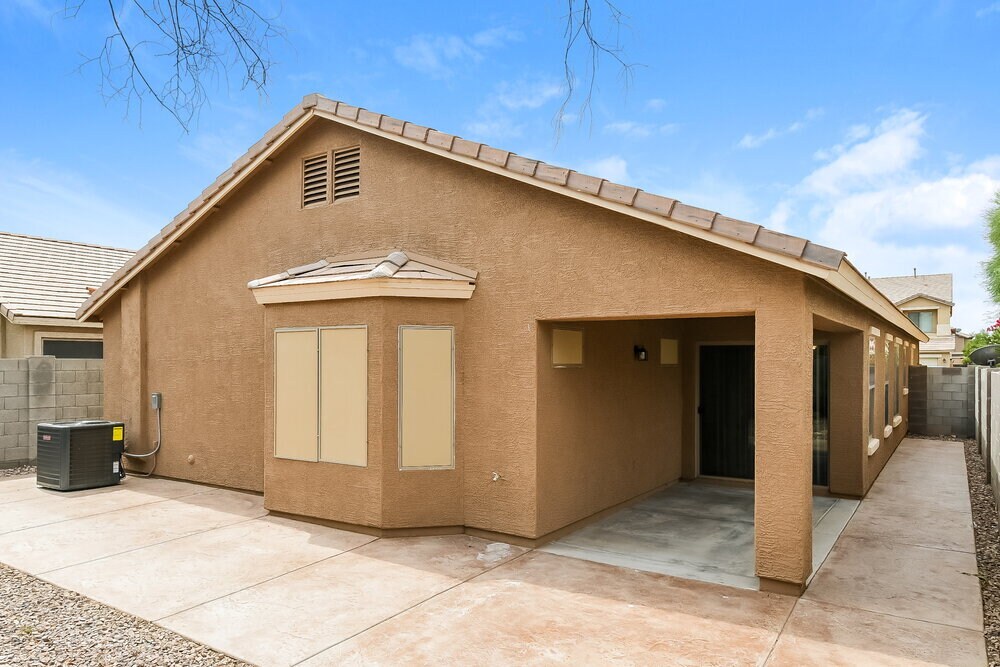 Building Photo - 45734 W Dirk St