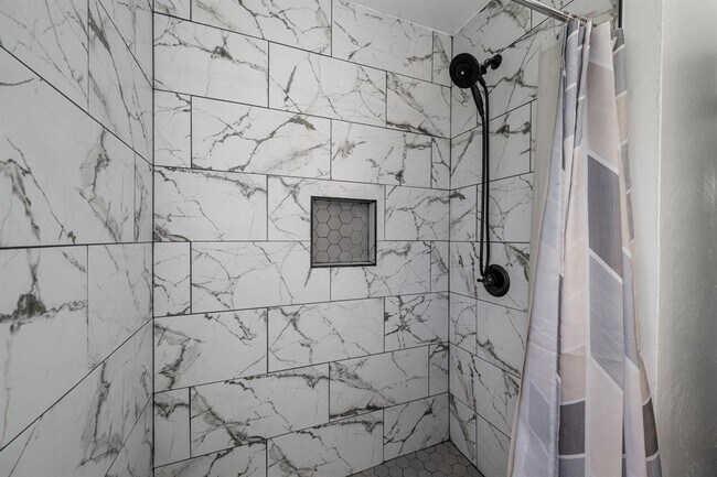 Building Photo - 13200 Running Doe Ln