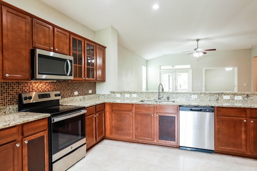 Building Photo - 9565 Bembridge Mill Dr