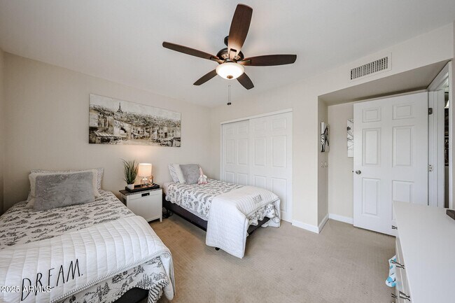 Building Photo - 9085 E Windrose Dr