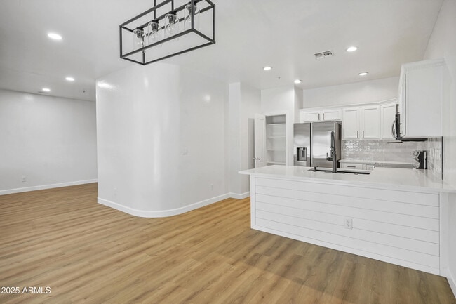 Building Photo - 7601 E Roosevelt St