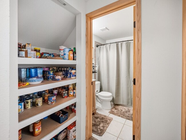 Building Photo - Furnished 3-Bedroom Home in Spokane Valley – Comfortable & Move-In Ready