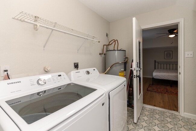 Building Photo - 13111 Southton Run