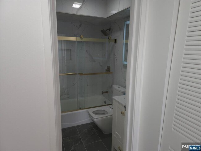 Building Photo - 6715 Polk St