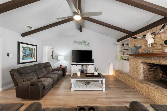 Building Photo - 117 Shady Oak Dr