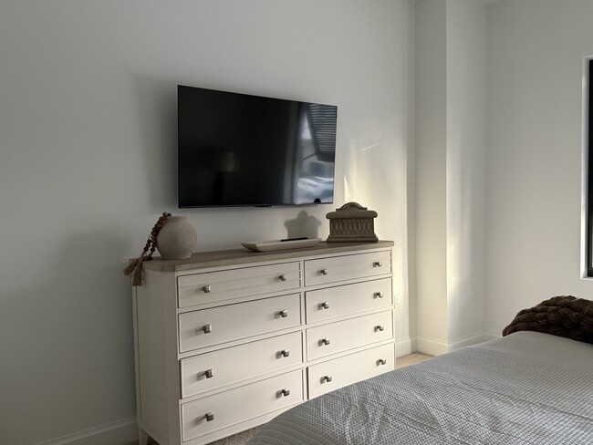 Building Photo - 1111 Central Ave