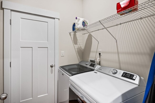 Building Photo - 124 Strawberry Alley