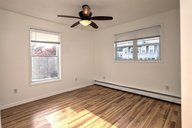 Building Photo - 83 Hawley Ave