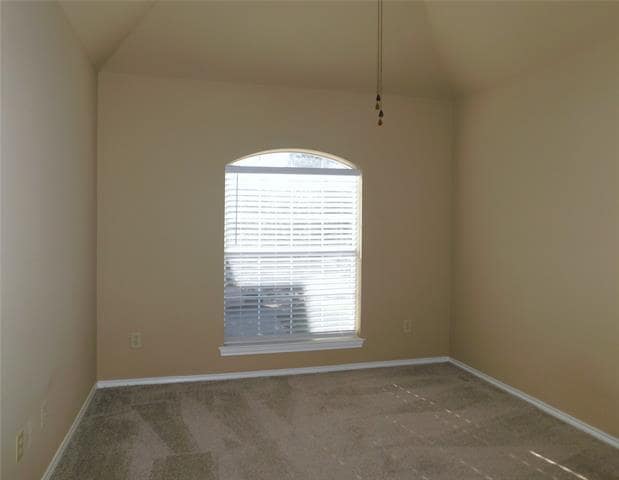 Building Photo - 2765 Fernwood Dr