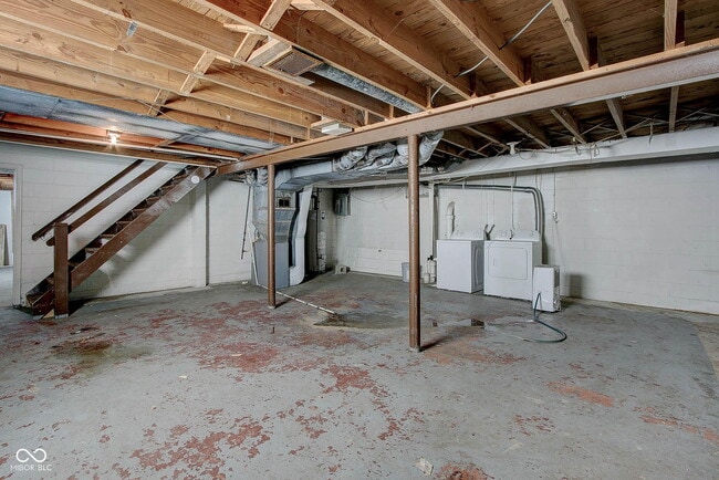 Building Photo - 5043 Boulevard Pl