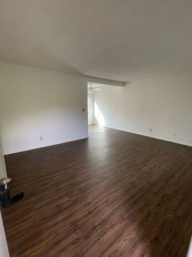 Building Photo - 501 S 7th St