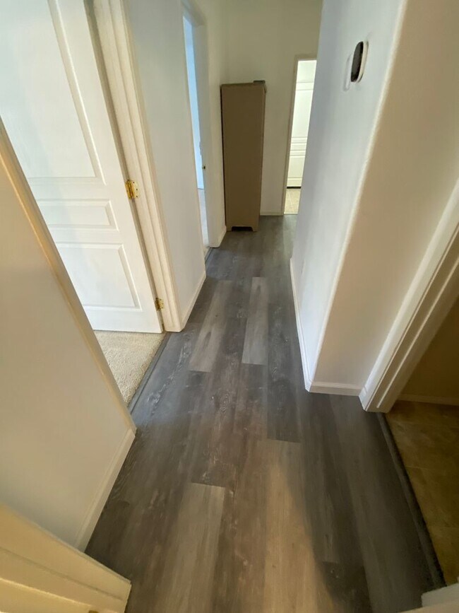 Building Photo - Cozy Home for rent in Visalia