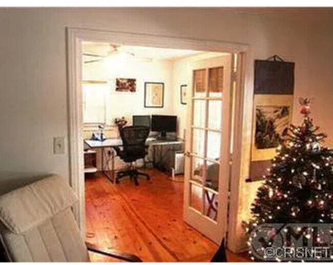 Office space - 3626 Veteran Ave