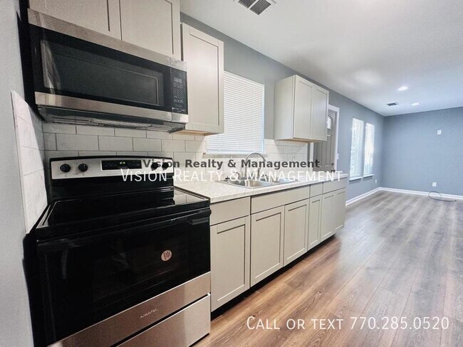 Building Photo - 459 Merrywood Dr