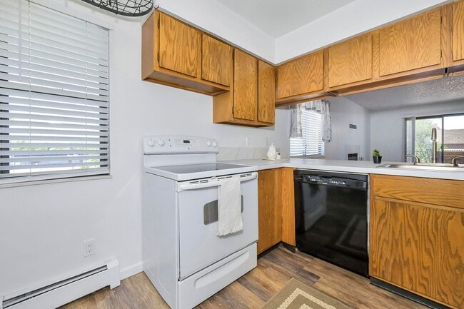Building Photo - 6702 Dublin Loop W