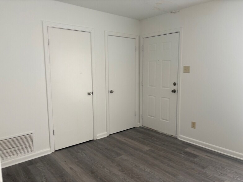 Building Photo - 822 Jane Dr