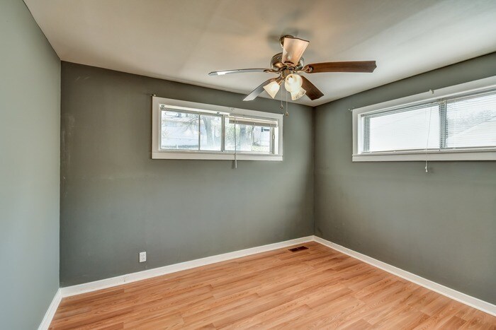 Building Photo - 1008 Minor Dr