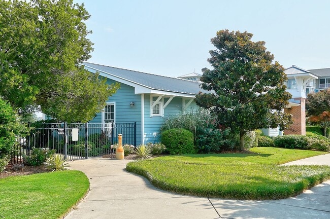 Building Photo - FOR RENT - NORFOLK!