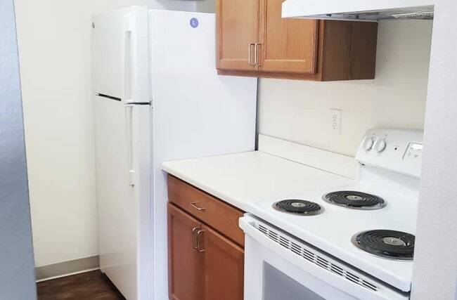 Building Photo - 378 Poplar St