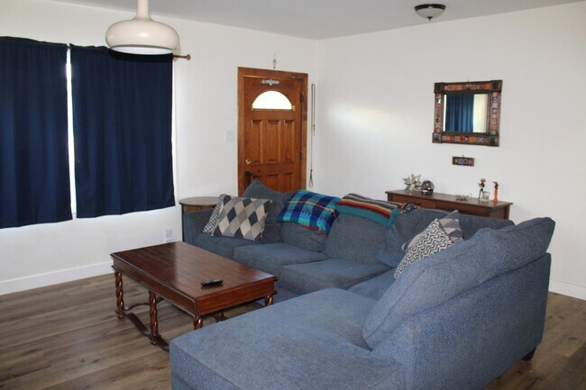 Building Photo - 2824 8th Ave