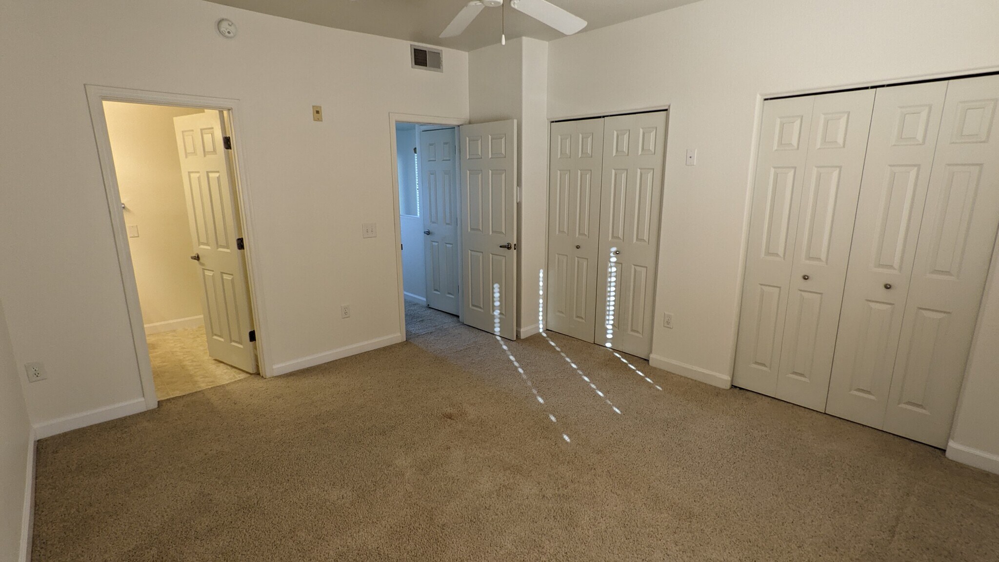 Building Photo - 4455 E Paradise Village Pky S