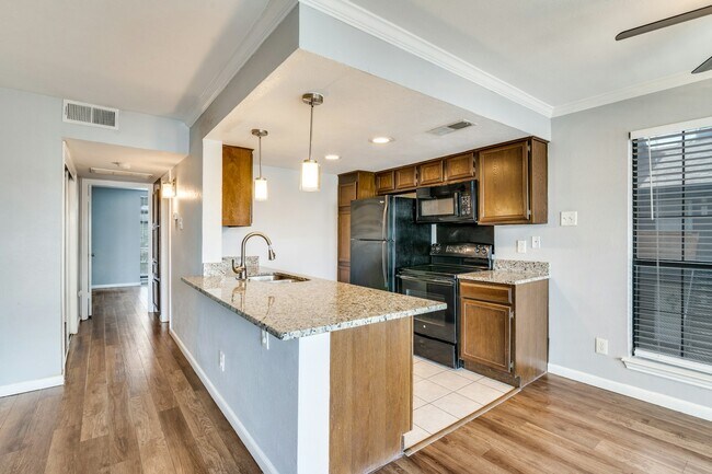 Building Photo - 4416 Chaha Rd