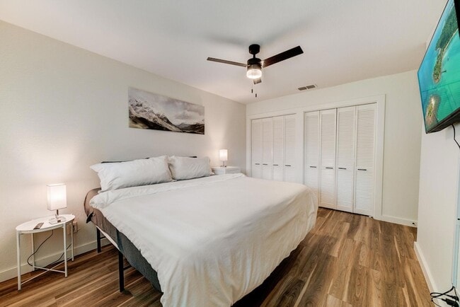 Building Photo - 4405 Button Bend Cir