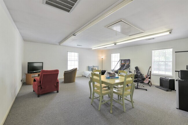 Building Photo - 12911 Bristol Berry Dr