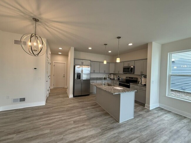 Building Photo - 4818 Suelo Rd