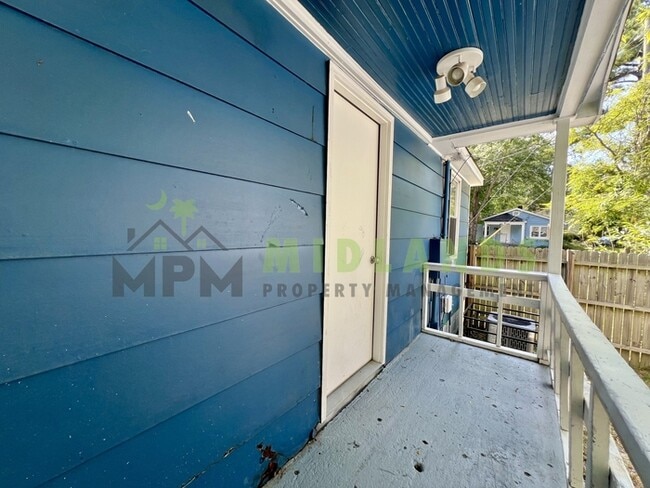 Building Photo - 2304 Ervin St