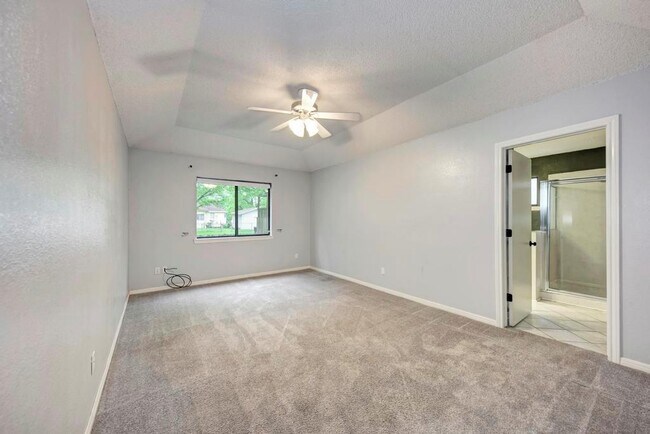 Building Photo - 103 Hutto St