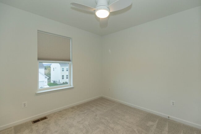 Building Photo - 3 Bed/3.5 Bath NEW Townhome in Charles Tow...