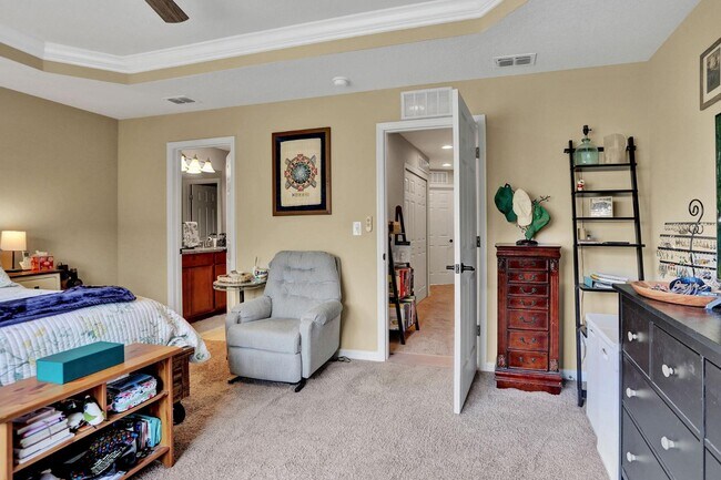 Building Photo - 7036 Beauhaven Ct