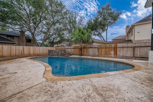 Building Photo - 919 Mockingbird Way