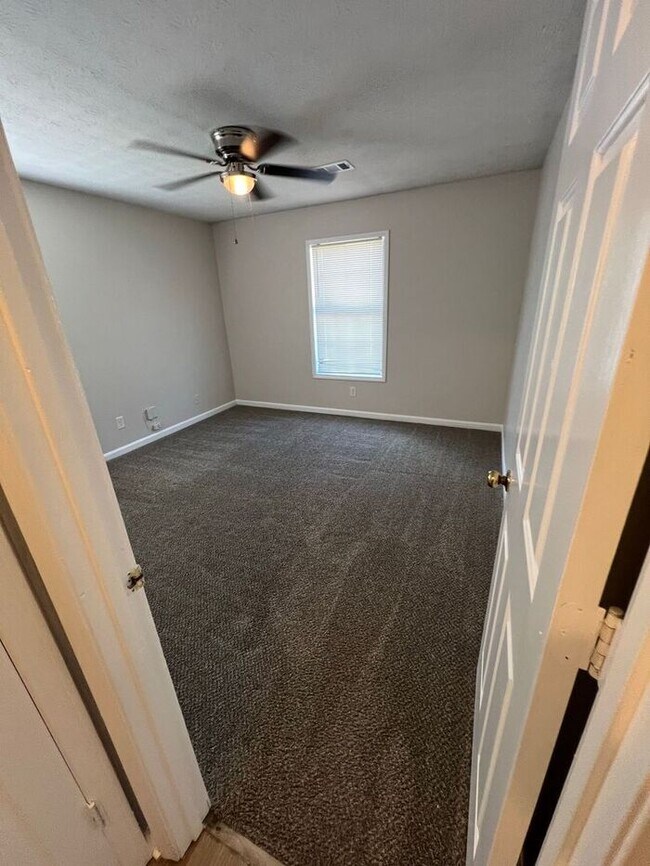 Building Photo - Spacious 2-Bed, 2-Bath Duplex in Lawrenceville — Ready Now!