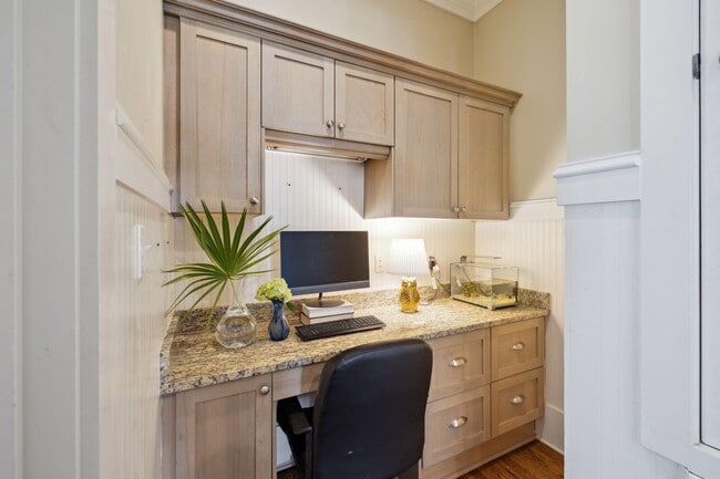 Building Photo - 38 White Cliffs Blvd