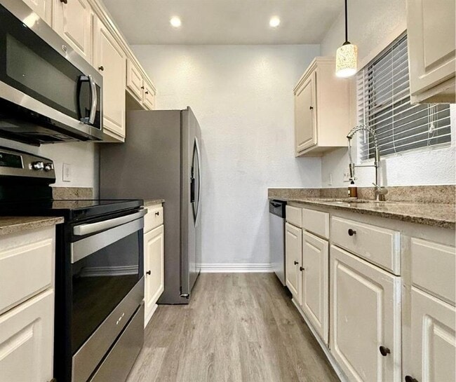 Building Photo - 12166 Metric Blvd